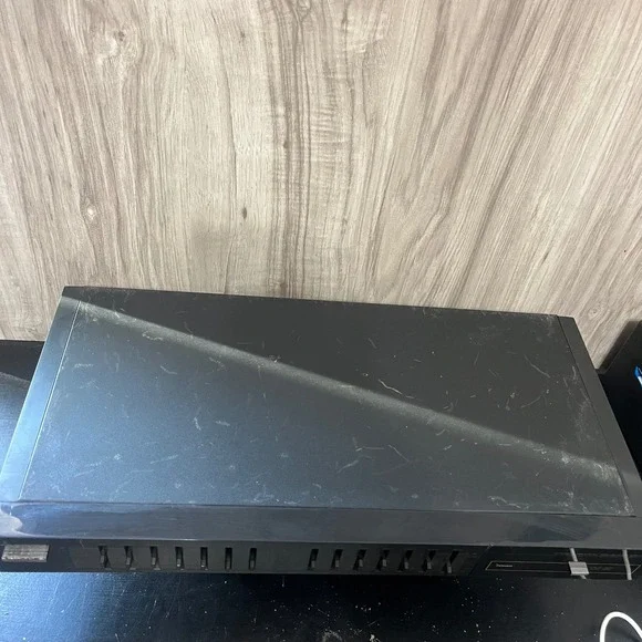 MITSUBISHI DA-G108 7-Band Stereo Graphic Equalizer Powers On (read) - Picture 6 of 10